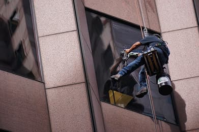 Window cleaning in Singapore